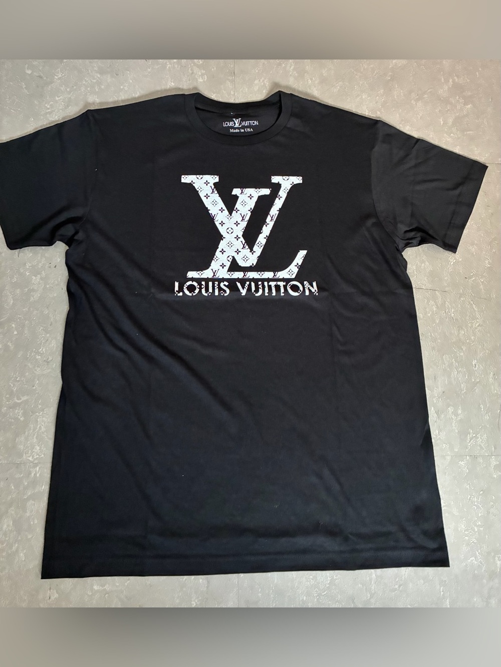 New Men’s Luxury Graphic Designer Like Black T-shirt Size Large